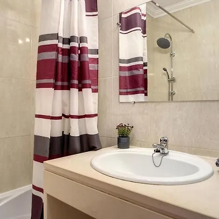 Alphamena Apartment